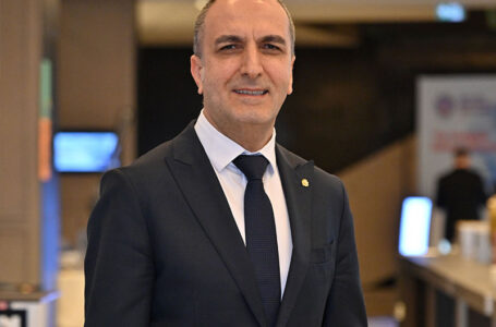 Meme Kaybı Kader Değildir. Plastik Cerrahi, Beden Bütünlüğünü ve Yaşam Kalitesini Yeniden Kazandırır