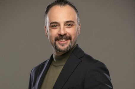 DoktorTakvimi’nden 14 Mart Tıp Bayramı’na Özel Mesaj: Doktorları Görmek ve Duymak Hepimizin Sorumluluğu  DoktorTakvimi’nden 14 Mart’a Özel Video: “Aramızda doktor Var Mı?”