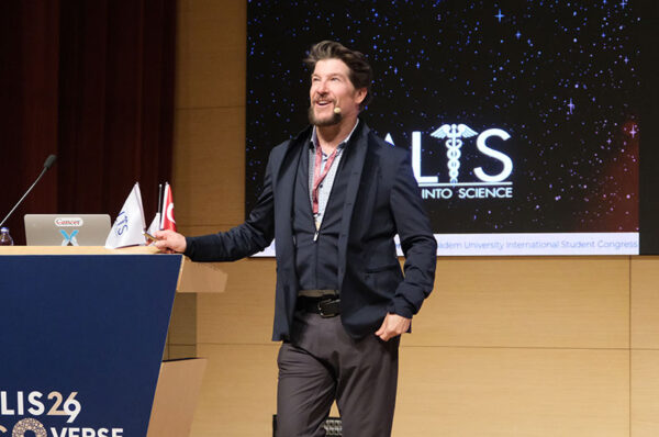 Acıbadem Üniversitesi Tıp Fakültesi Öğrencilerinin Organize Ettiği ALIS’26 Kongresinde Dünyaca Ünlü Uzmanlar Kanser Alanındaki Son Gelişmeleri Aktardı